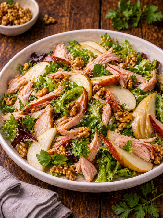 Smoked chicken salad with pear and walnuts