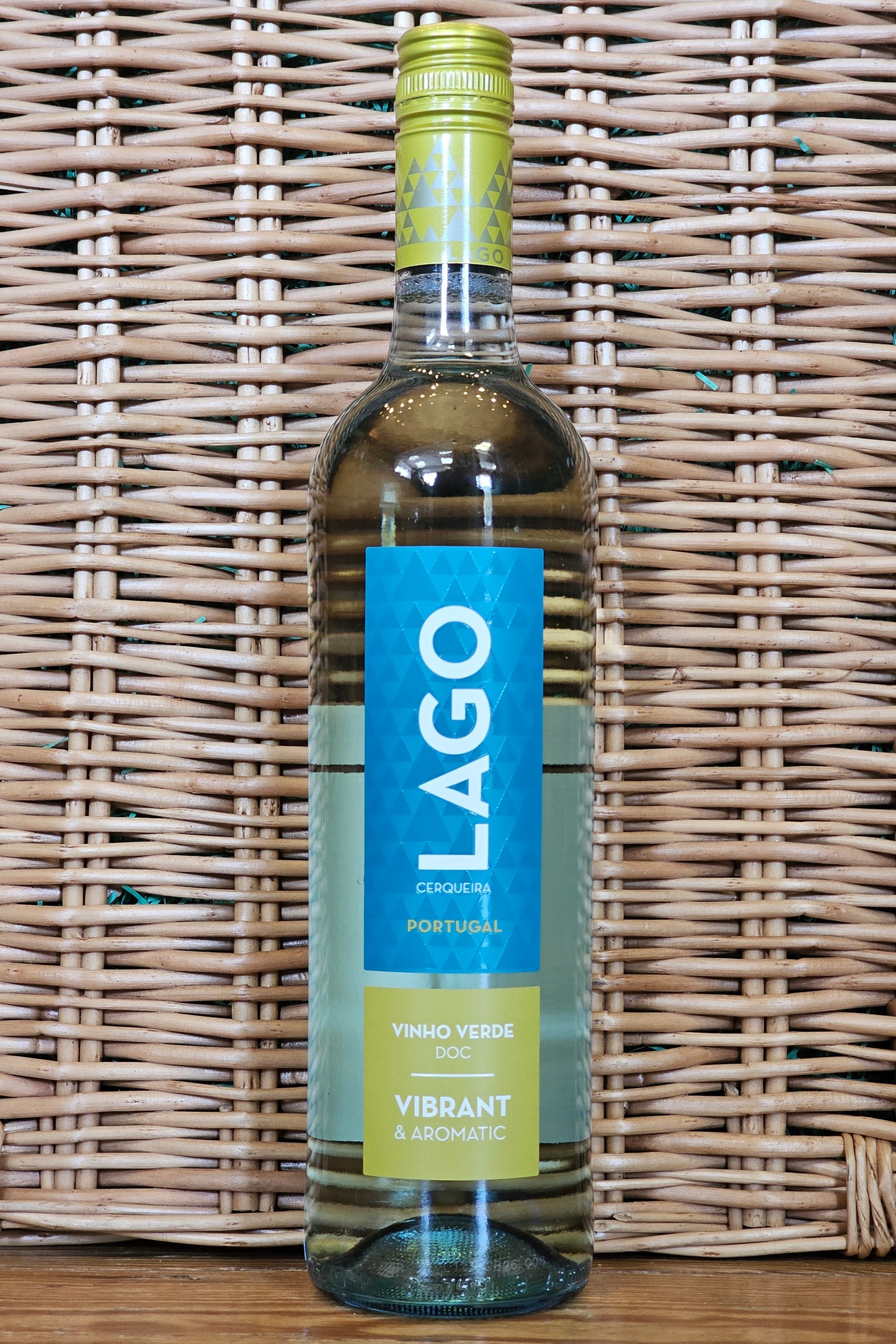 Calçada Wines, ‘Lago’ Vinho Verde, NV, Vinho Verde (DOC)