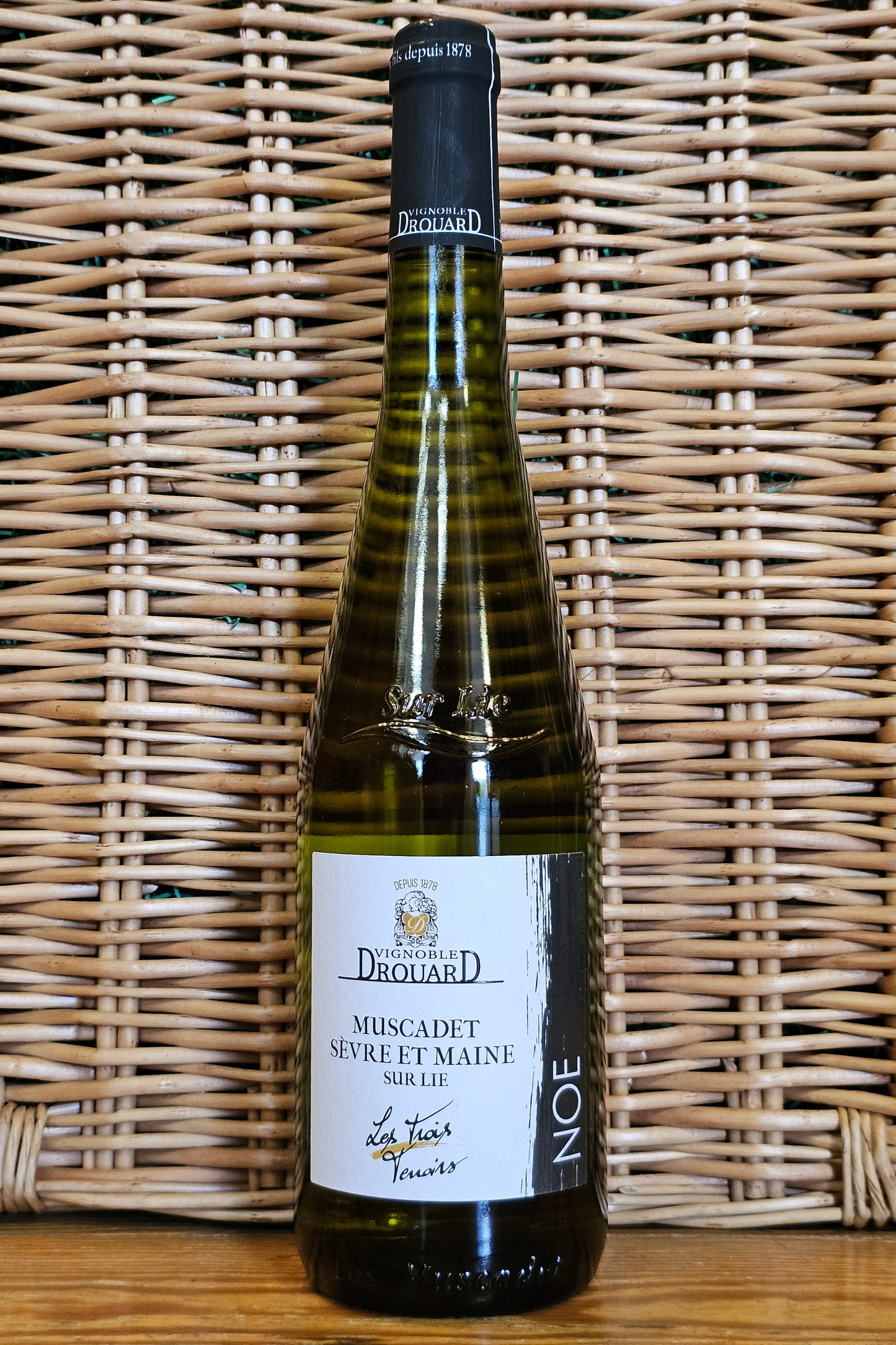 Vignoble Drouard, Les Trois Terroirs Muscadet Sèvre Et Maine Sur Lie, 2025, Muscadet Sèvre Et Maine Sur Lie (AOC)