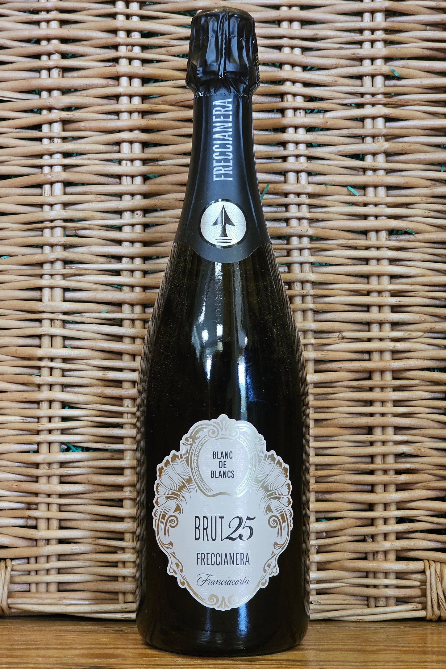 Fratelli Berlucchi, ‘Freccianera Brut25’ Franciacorta Blanc de Blancs, NV, Franciacorta (DOCG)