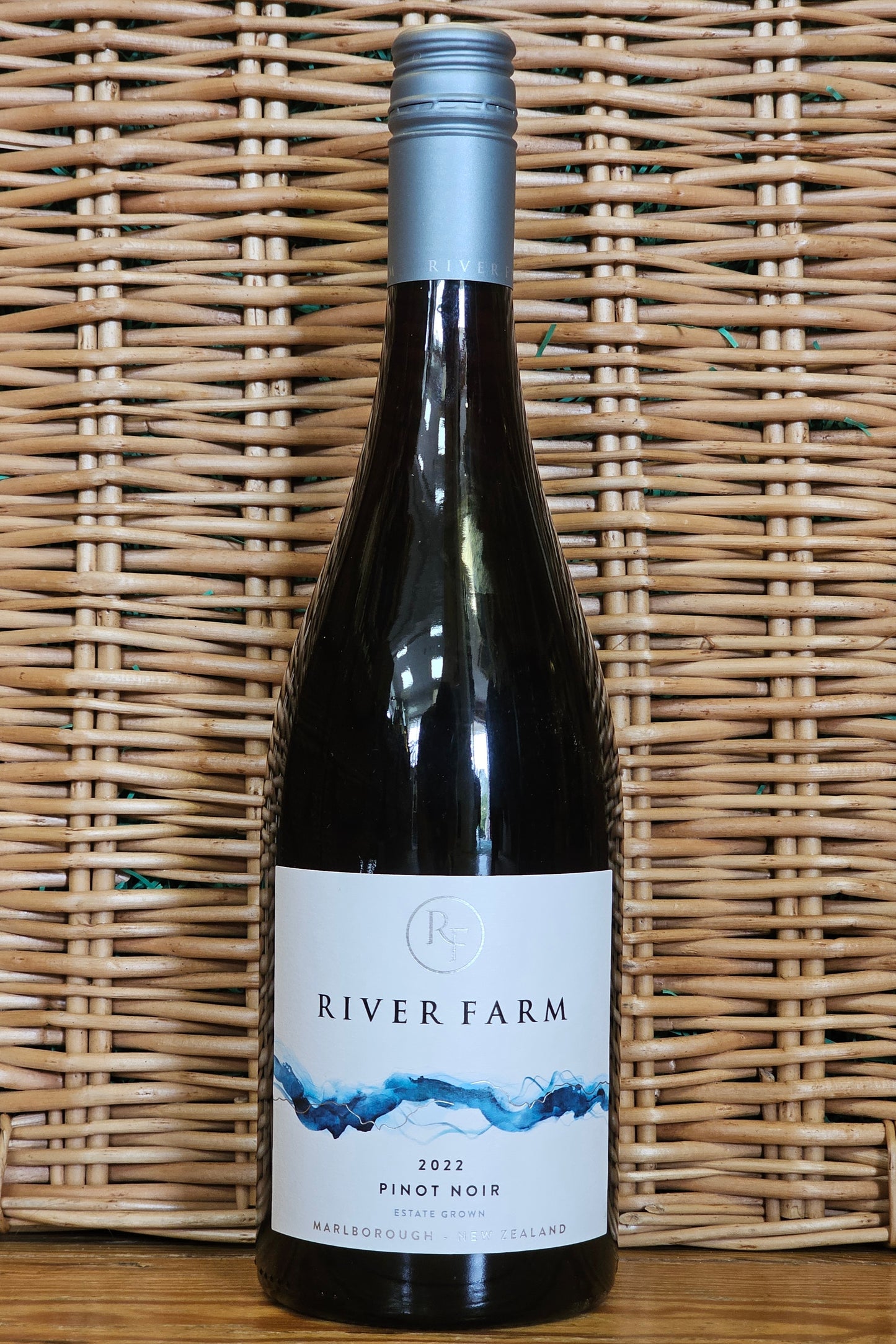River Farm, Pinot Noir, 2022, Marlborough (GI)